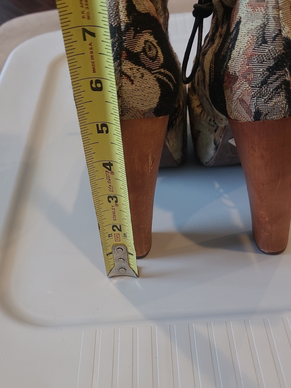 Jeffrey Campbell's RARE Lita Cat Tapestry Lace-Up Platform Booties Size 9.5 - Picture 6 of 7